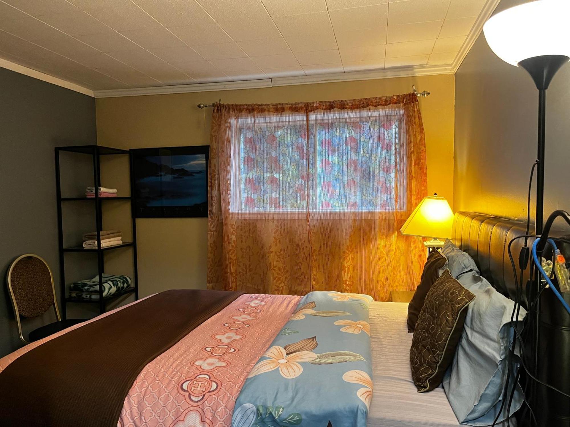 Beautiful Room Close Airport! YYC Kültér fotó
