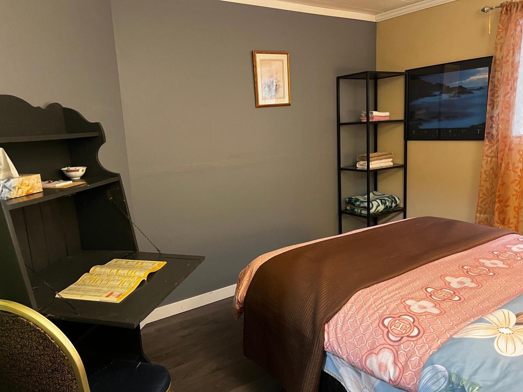 Beautiful Room Close Airport! YYC Kültér fotó
